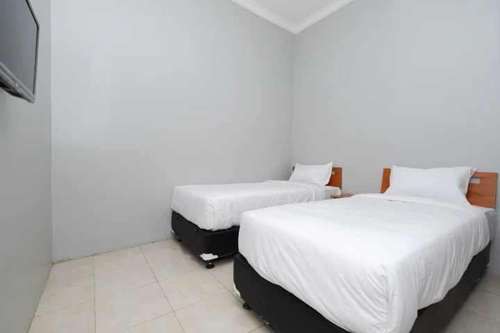 Суракарта: OYO 2737 D'Kost