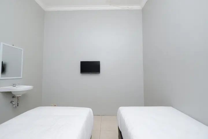 Суракарта: OYO 2737 D'Kost