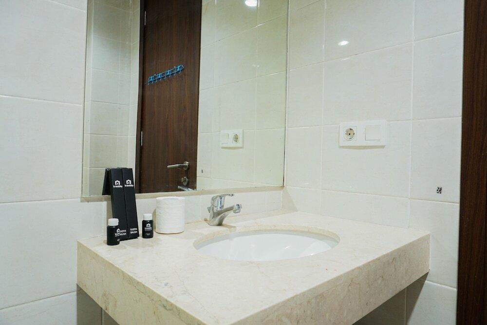 Джакарта: Stunning 3BR at St. Moritz Apartment