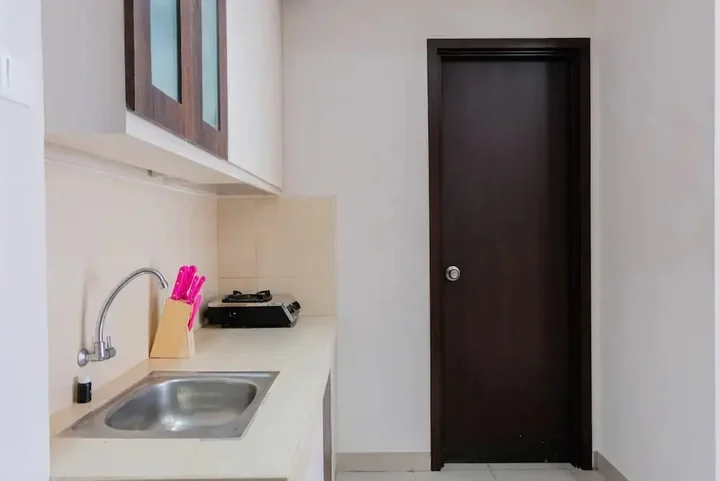 Legok: 1BR Cozy Stay at Saveria Apartment