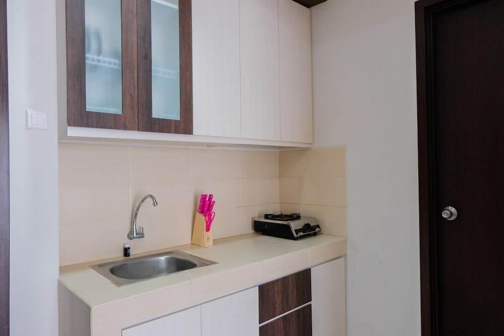 Legok: 1BR Cozy Stay at Saveria Apartment
