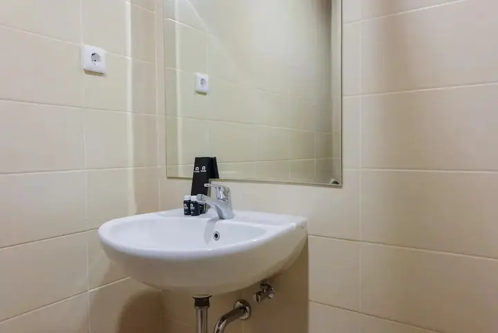 Legok: Modern Living 1BR at Saveria Apartment