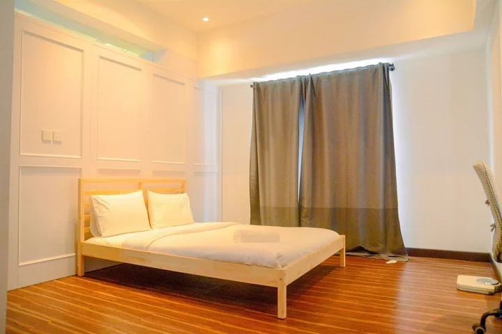 Legok: Cozy And Spacious 1Br Apartment At Casa De Parco