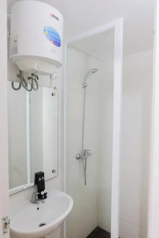 Тангеранг: Homey and Luxurious 2BR 19 Avenue Apartment