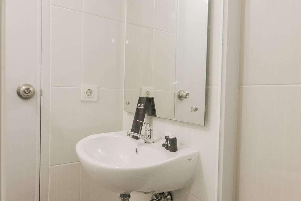 Тангеранг: Luxurious and Convenient 2BR 19 Avenue Apartment