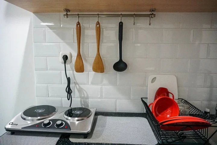 Депок: Modern 1BR Apartment at Atlanta Residence