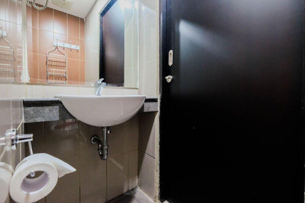 Депок: Minimalist and Comfy 1BR Atlanta Depok Apartment