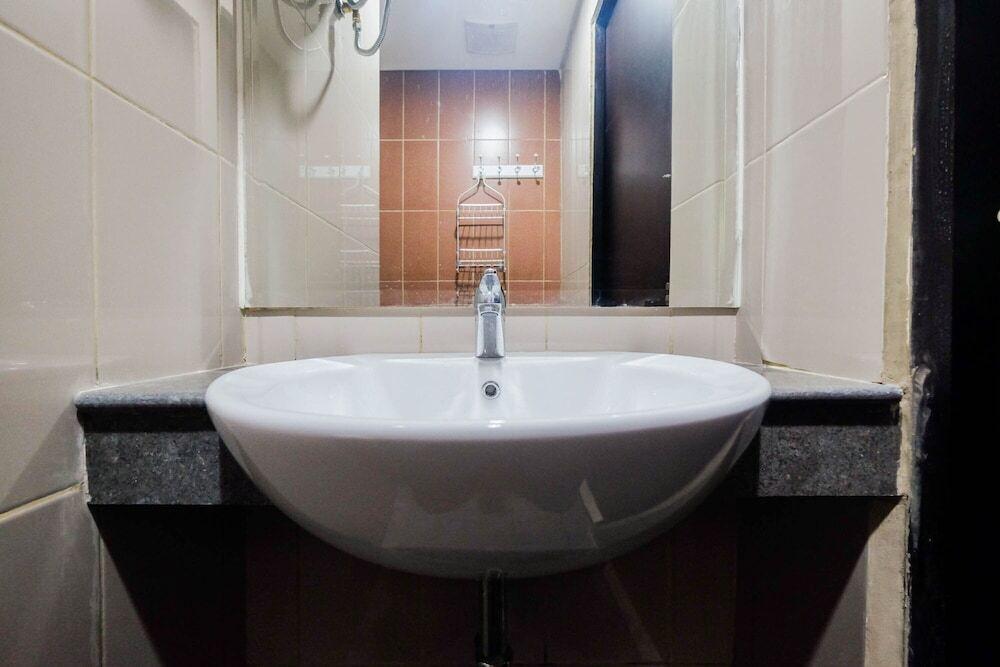 Депок: Minimalist and Comfy 1BR Atlanta Depok Apartment