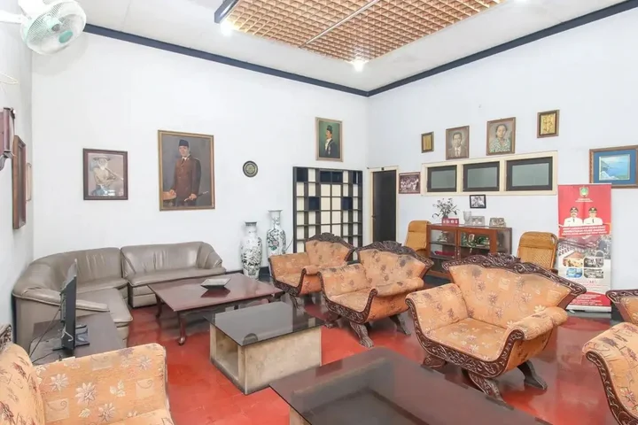 Суракарта: Airy Stasiun Balapan Monginsidi 106 Solo