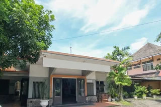 Суракарта: Airy Stasiun Balapan Monginsidi 106 Solo