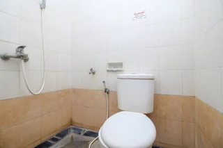 Суракарта: Airy Stasiun Balapan Monginsidi 106 Solo
