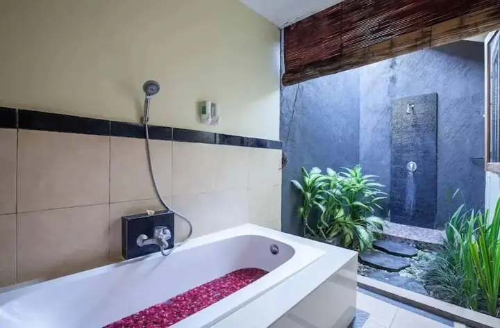 Кута: PB - 6BR- V1 & V3 6BR Private Pool Villa, Walk to Seminyak Beach