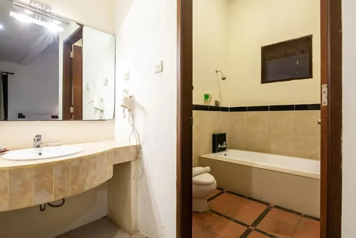 Кута: PB - Villa 5 - 4BR · 4-BR Private Pool Villa Walk to Seminyak Beach