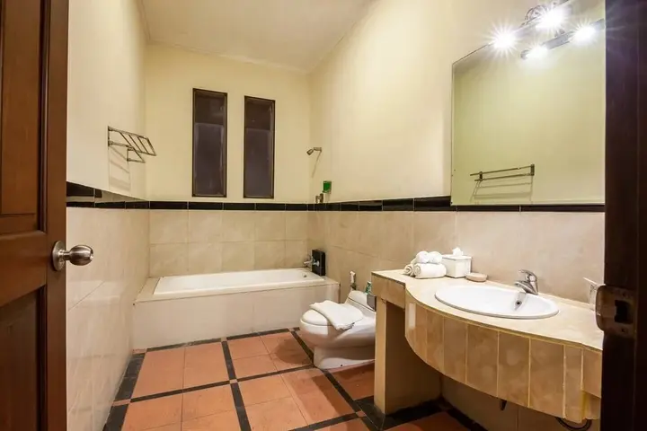 Кута: PB - Villa 5 - 4BR · 4-BR Private Pool Villa Walk to Seminyak Beach