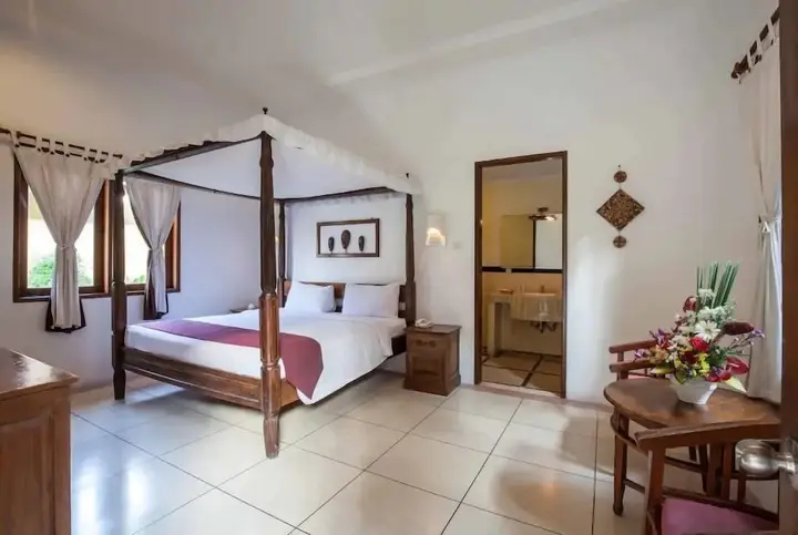 PB - Villa 1 - 3BR · 3-BR Private Pool Villa Walk to Seminyak Beach — фото 5