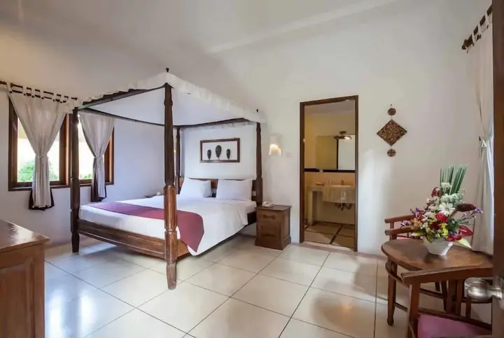Кута: PB - Villa 1 - 3BR · 3-BR Private Pool Villa Walk to Seminyak Beach