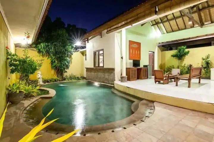 Кута: PB - Villa 1 - 3BR · 3-BR Private Pool Villa Walk to Seminyak Beach