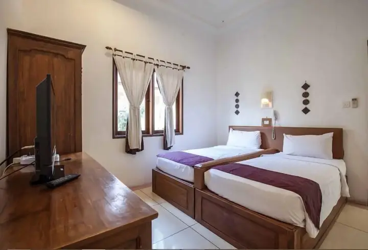 PB - Villa 1 - 3BR · 3-BR Private Pool Villa Walk to Seminyak Beach — фото 2
