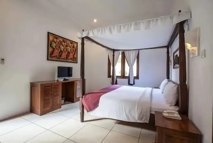 PB - Villa 1 - 3BR · 3-BR Private Pool Villa Walk to Seminyak Beach — фото 3