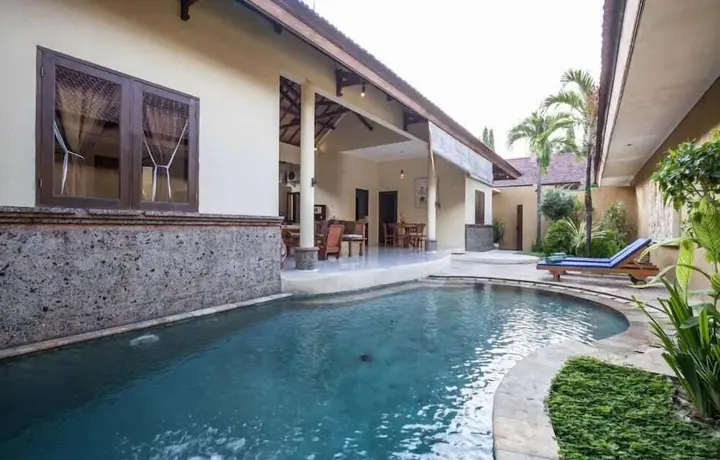 Кута: PB - Villa 1 - 3BR · 3-BR Private Pool Villa Walk to Seminyak Beach