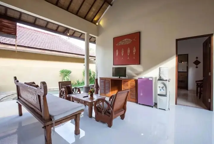 PB - Villa 1 - 3BR · 3-BR Private Pool Villa Walk to Seminyak Beach — фото 4