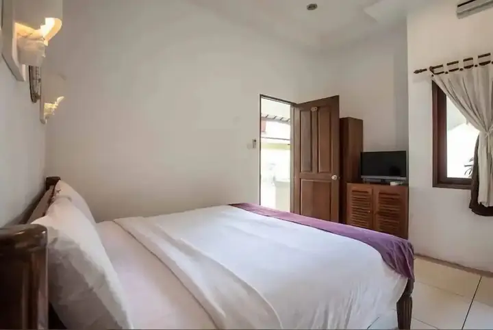 PB - Villa 3 - 3BR · 3-BR Private Pool Villa Walk to Seminyak Beach — фото 4