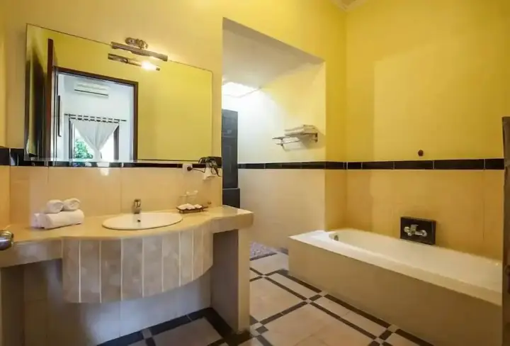 Кута: PB - Villa 3 - 3BR · 3-BR Private Pool Villa Walk to Seminyak Beach