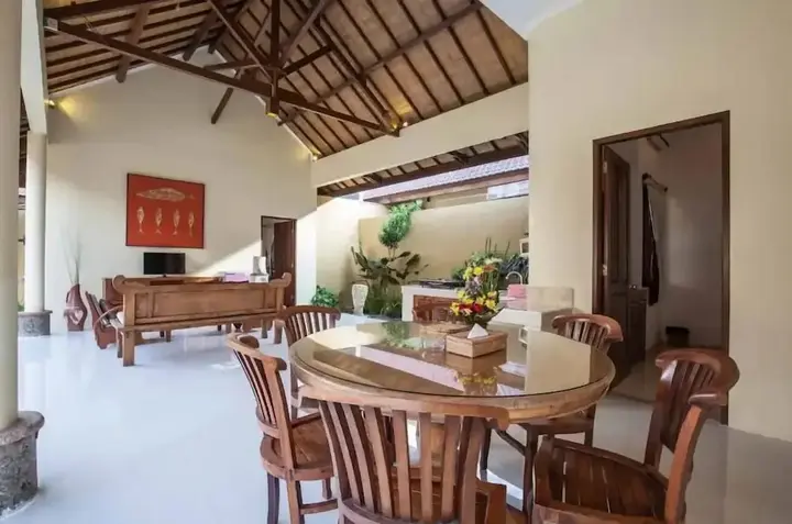 Кута: PB - Villa 3 - 3BR · 3-BR Private Pool Villa Walk to Seminyak Beach