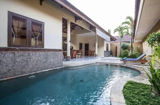 Кута: PB - Villa 3 - 3BR · 3-BR Private Pool Villa Walk to Seminyak Beach
