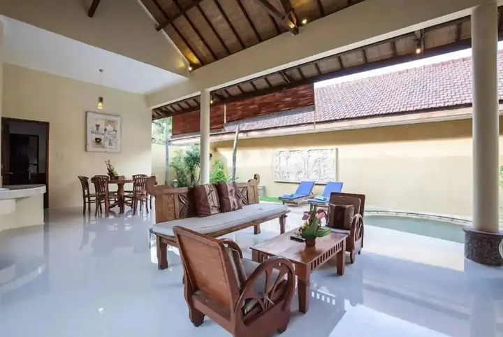 Кута: PB - Villa 3 - 3BR · 3-BR Private Pool Villa Walk to Seminyak Beach
