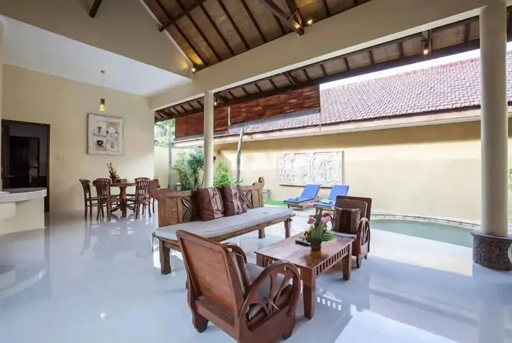 Кута: PB - Villa 3 - 3BR · 3-BR Private Pool Villa Walk to Seminyak Beach