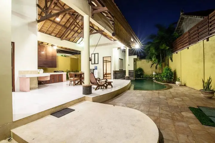Кута: PB - Villa 2 - 2BR · 2-BR Private Pool Villa Walk to Seminyak Beach