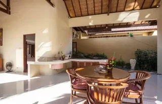 Кута: PB - Villa 2 - 2BR · 2-BR Private Pool Villa Walk to Seminyak Beach