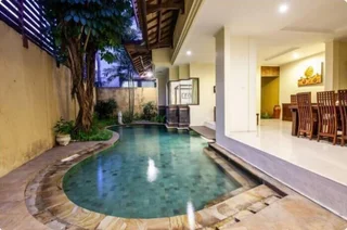 Кута: PB - 10BR · 10-BR Private Pool Villa Walk to Seminyak Beach
