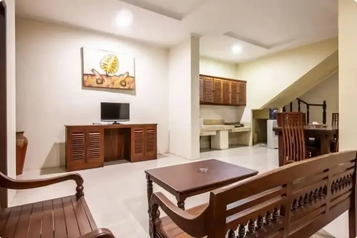 Кута: PB - 10BR · 10-BR Private Pool Villa Walk to Seminyak Beach
