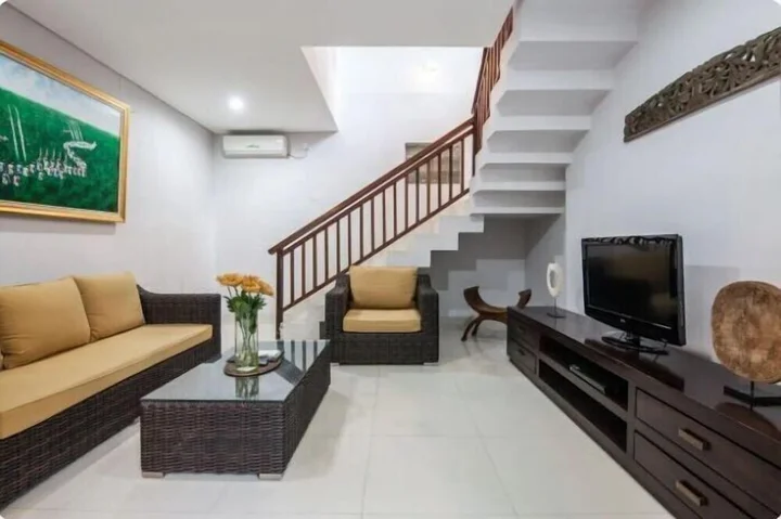 Кута: SMV - 3BedGRDN - V1 · 3BR Garden Villa Walk to Beach N Shops Legian