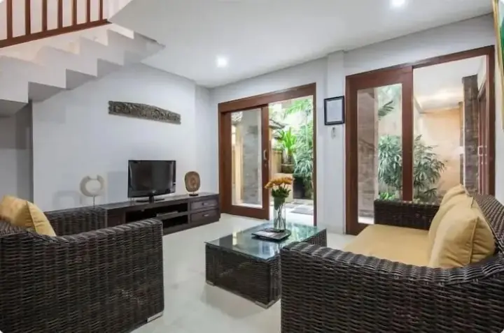 Кута: SMV - 3BedGRDN - V1 · 3BR Garden Villa Walk to Beach N Shops Legian