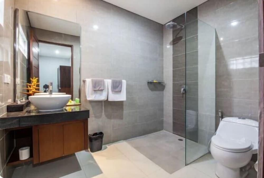 Кута: SMV - garden - 7-BR · 7BR Garden Villa Walk to Beach and Shops Legian