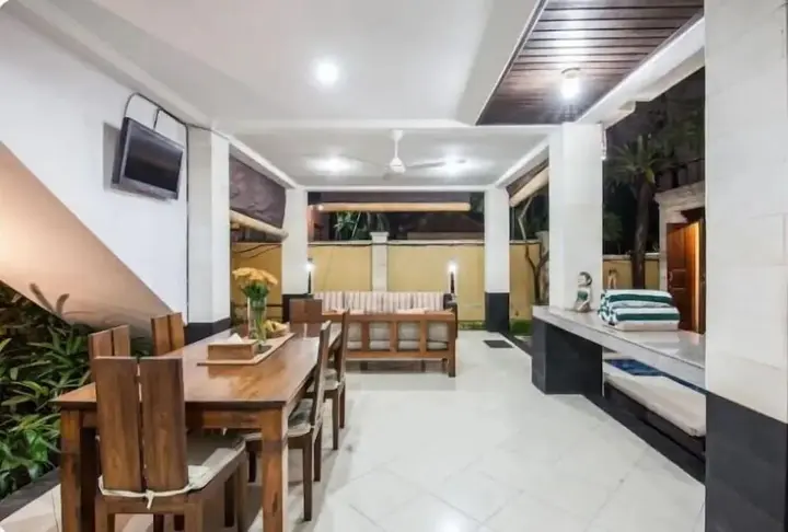Кута: SMV -3BRPOL- JMPIRNG · 3BR Private Pool Walk to Beach and Shops Legian