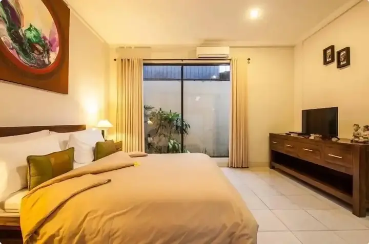 Кута: SMV . 4-BR · 4BR Pool Prime Area Walk To Beach N Shops Legian