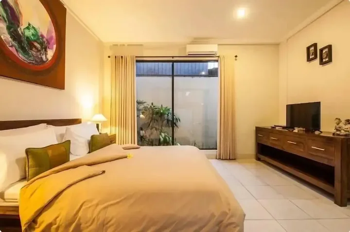 Кута: SMV . 4-BR · 4BR Pool Prime Area Walk To Beach N Shops Legian