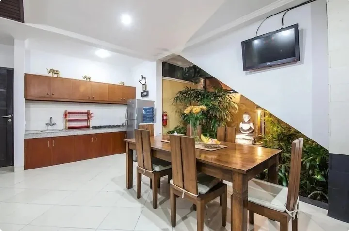 Кута: SMV . 8-BR · 8BR Pool Prime Area Walk to Beach N Shops Legian