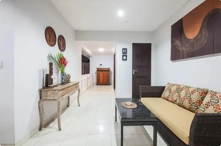 SMV . 10-BR · 10BR Pool Prime Area Walk to Beach and Shops — фото 6