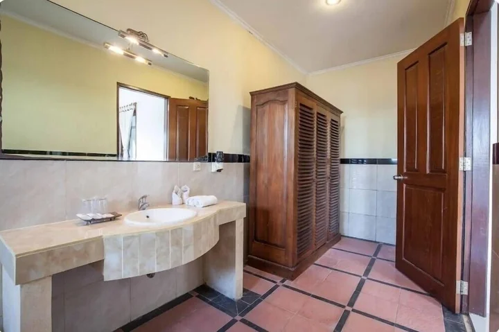 Кута: 4 Bathroom Private Pool Villa near Seminyak Beach Bali