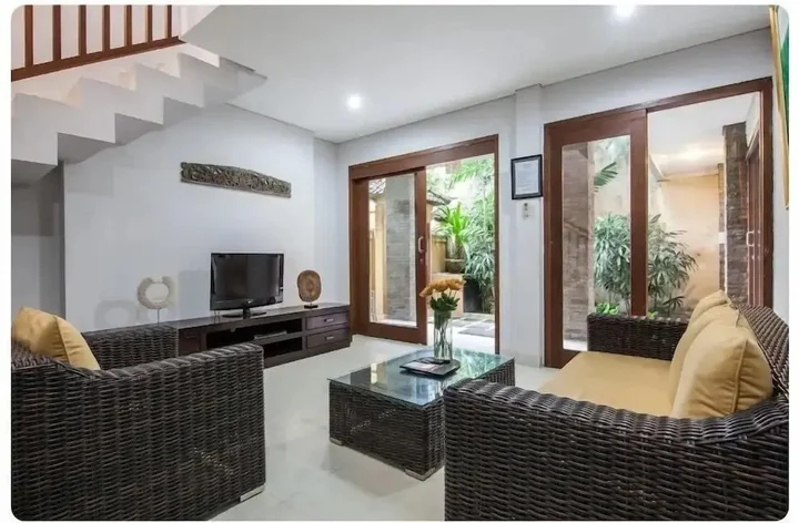 Кута: SMV - garden - 8-BR · 8BR Garden Villa Walk to Beach and Shops Legian