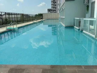 Депок: 1br Apartment With Pool