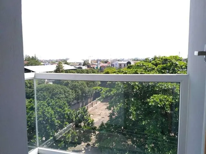 Депок: 1br Apartment With Pool
