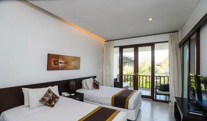 16 bedroom villa river side Legian — фото 2