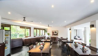 Кута: 16 bedroom villa river side Legian