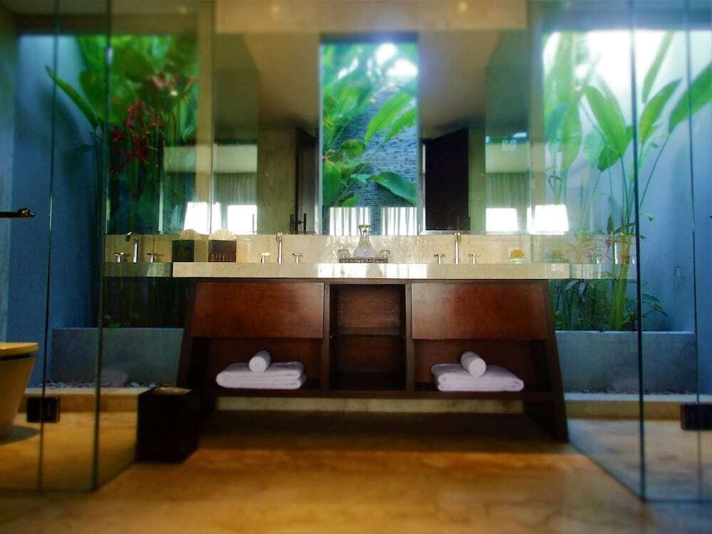 Беноа: 15 Bedrooms Sun Suite Villa Bali